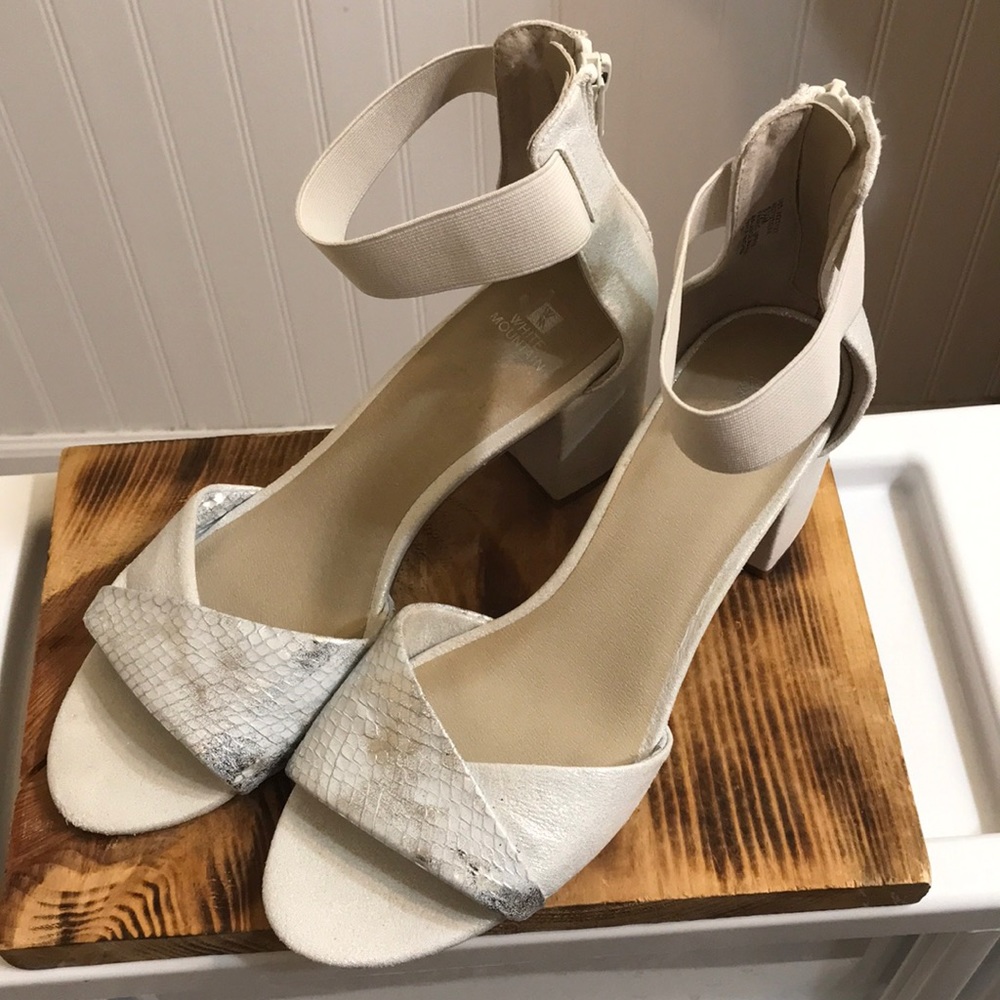 White Mountain Wide Heels Shoes
